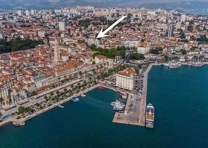 Split Central Luxury Studios 2